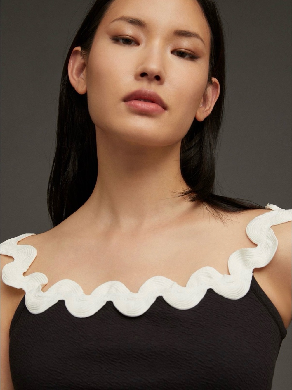 Anthropologie Maeve Black Cropped Ric-Rac Tank Top White Scallop Trim Medium - Picture 2 of 6